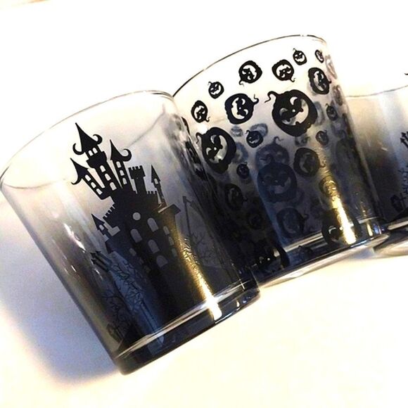 Black Frosted Spooky Halloween Printed 4" Glass Tumblers Set of 3 NWT - Picture 3 of 16